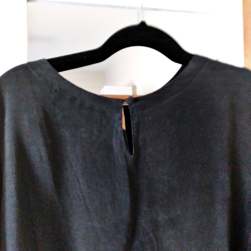 Oscar de la Renta Black Short Sleeve Silk Blouse - Picture 3 of 7